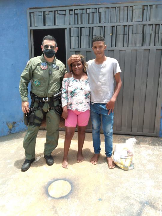 Foto 25 de 31 — Campanha Natal Solidário entrega 250 cestas básicas em Américo Brasiliense